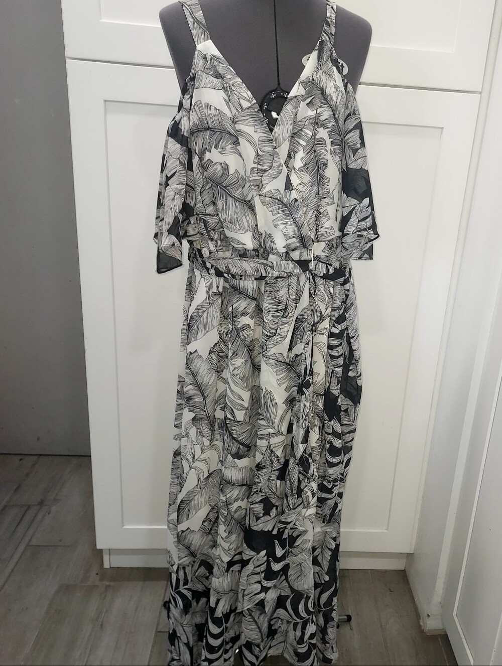 Black & White Leaf Print Cold-Shoulder Maxi Dress